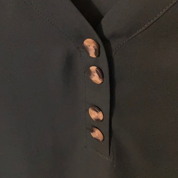 Maurices Hunter Green 3/4 Sleeved Blouse - Picture 3 of 4